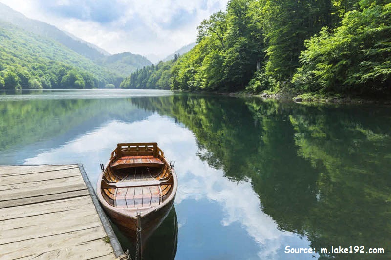 lake 192 perfect moment cover