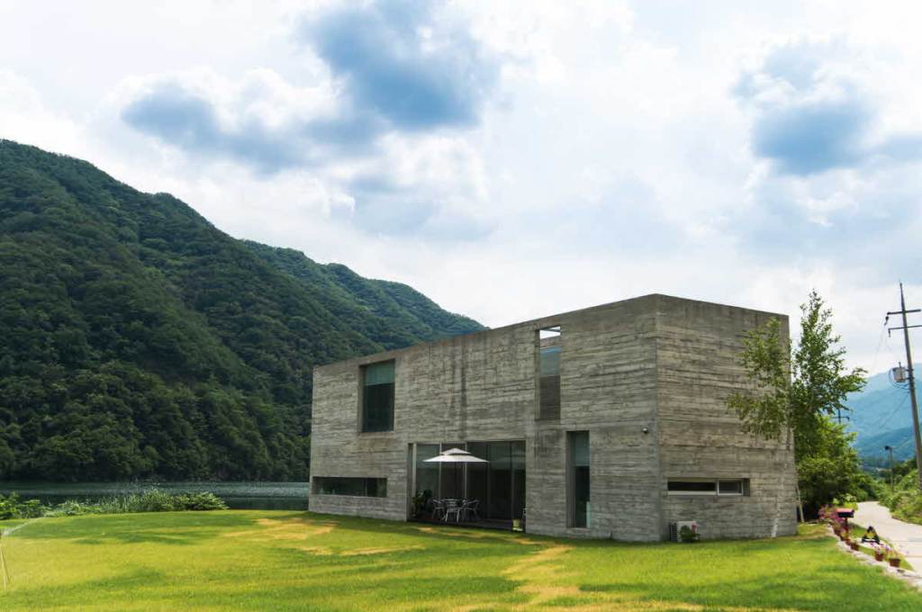 perfect moment shade