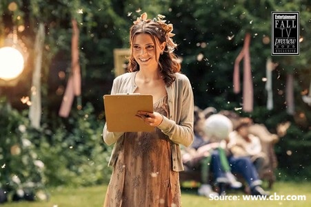 Maxton Hall Ruby Bell